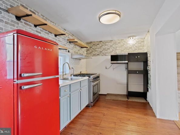 938 Ernst Street, Philadelphia PA 19147