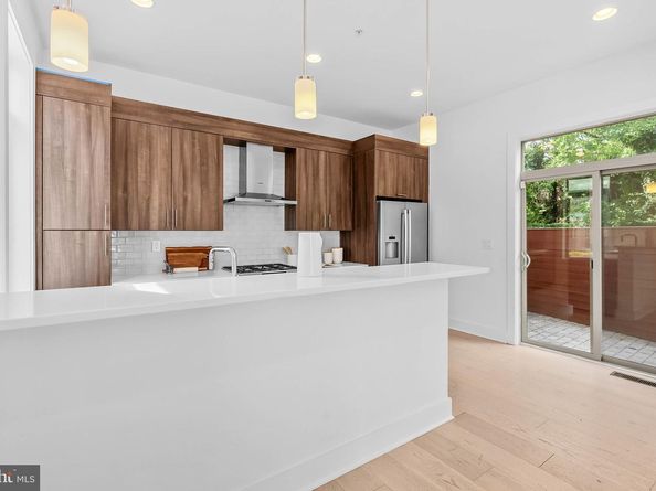 740 S Columbus Boulevard 16, Philadelphia PA 19147