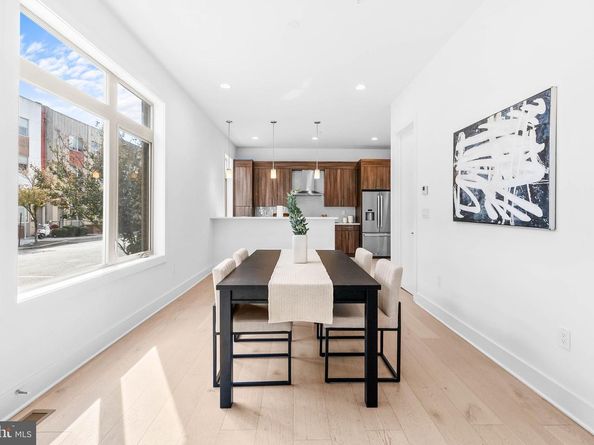 740 S Columbus Boulevard 16, Philadelphia PA 19147