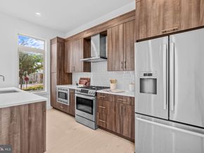 740 S Columbus Boulevard 16, Philadelphia PA 19147