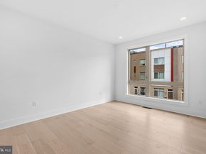 740 S Columbus Boulevard 16, Philadelphia PA 19147