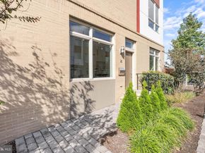 740 S Columbus Boulevard 16, Philadelphia PA 19147