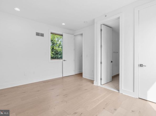 740 S Columbus Boulevard 16, Philadelphia PA 19147