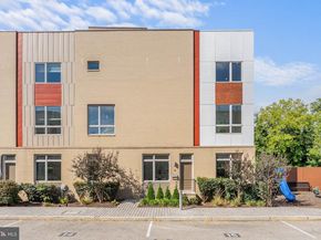 740 S Columbus Boulevard 16, Philadelphia PA 19147