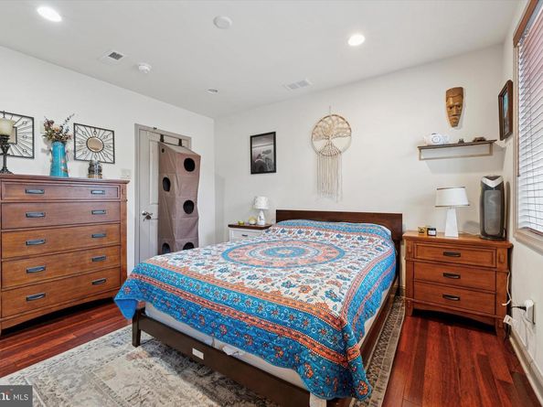 2423 S Bancroft Street, Philadelphia PA 19145