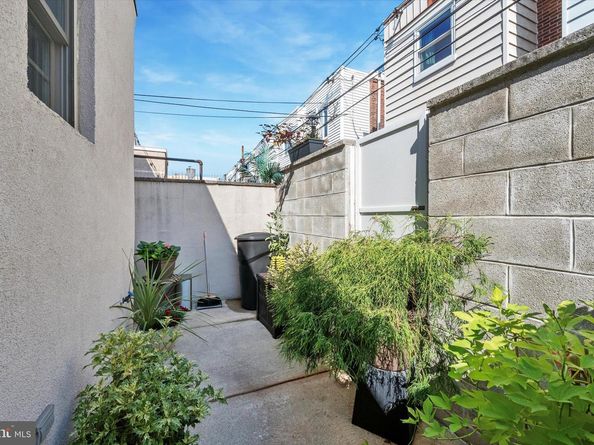 2423 S Bancroft Street, Philadelphia PA 19145
