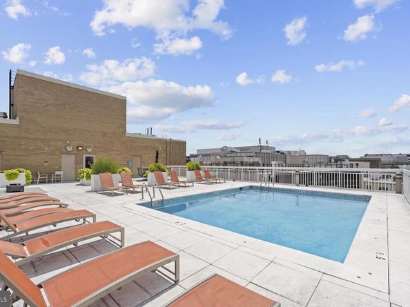 1260 NW 21st Street NW 210, Washington DC 20036