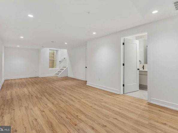 660 Fairmount Avenue, Philadelphia PA 19123