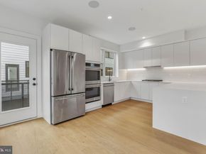 660 Fairmount Avenue, Philadelphia PA 19123