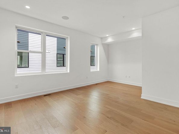 660 Fairmount Avenue, Philadelphia PA 19123