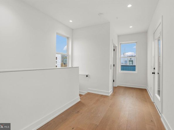 660 Fairmount Avenue, Philadelphia PA 19123