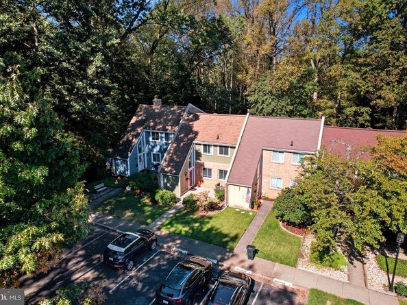 1403 Greenmont Court, Reston VA 20190