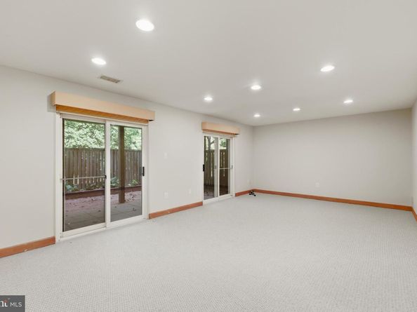 1403 Greenmont Court, Reston VA 20190