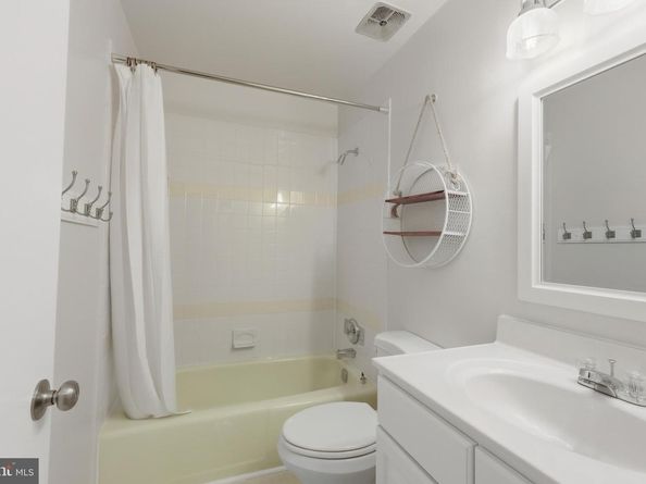 1403 Greenmont Court, Reston VA 20190