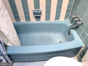 8803 Manchester Street, Philadelphia PA 19152