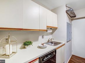3701 5TH Street S 212, Arlington VA 22204