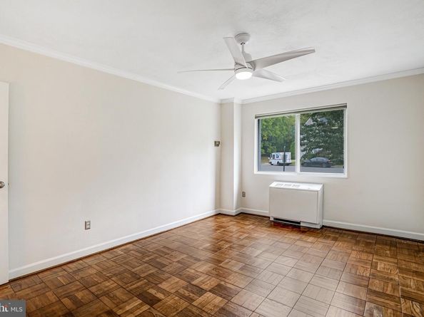3701 5TH Street S 212, Arlington VA 22204