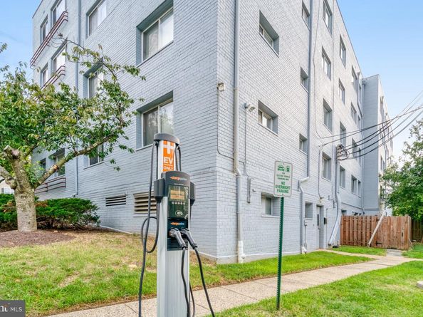3701 5TH Street S 212, Arlington VA 22204