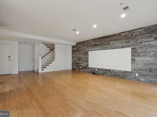 934 N 3rd Street 310, Philadelphia PA 19123