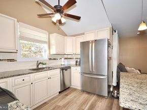 22 Disk Lane, Levittown PA 19055