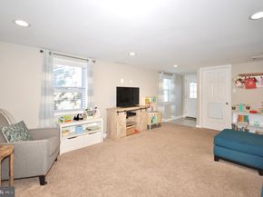 22 Disk Lane, Levittown PA 19055