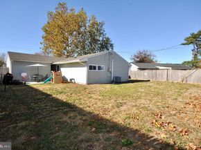 22 Disk Lane, Levittown PA 19055