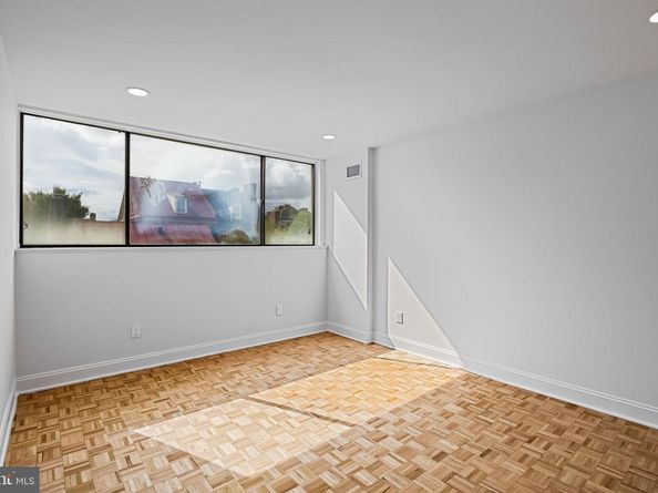 242 Locust Street, Philadelphia PA 19106