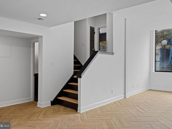 242 Locust Street, Philadelphia PA 19106