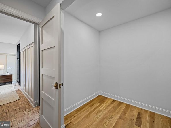 242 Locust Street, Philadelphia PA 19106