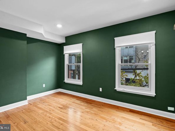 805 S 19TH Street, Philadelphia PA 19146