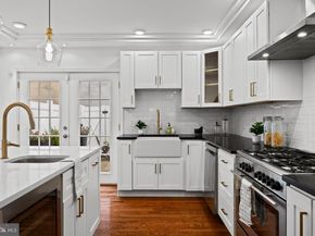 805 S 19TH Street, Philadelphia PA 19146