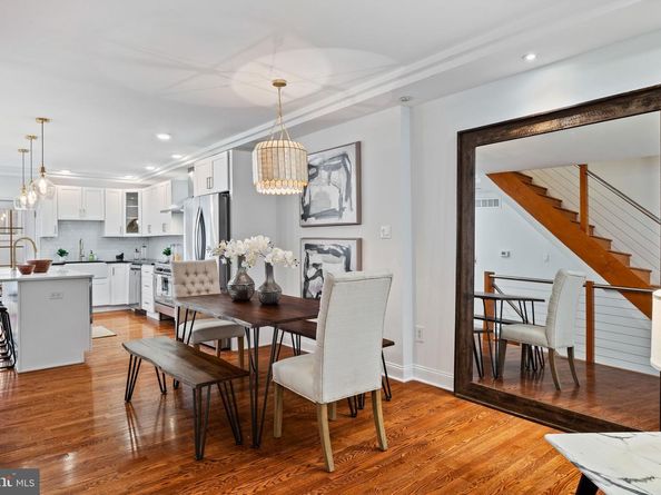 805 S 19TH Street, Philadelphia PA 19146