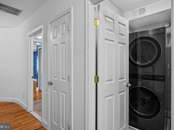805 S 19TH Street, Philadelphia PA 19146