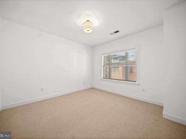 2227 12TH Court N, Arlington VA 22201