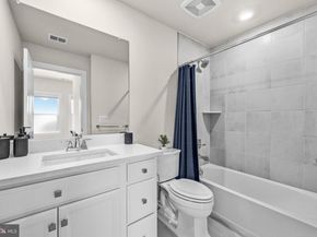 820 S Greenbrier Street, Arlington VA 22204