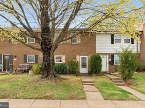 322 E Maple Avenue, Sterling VA 20164