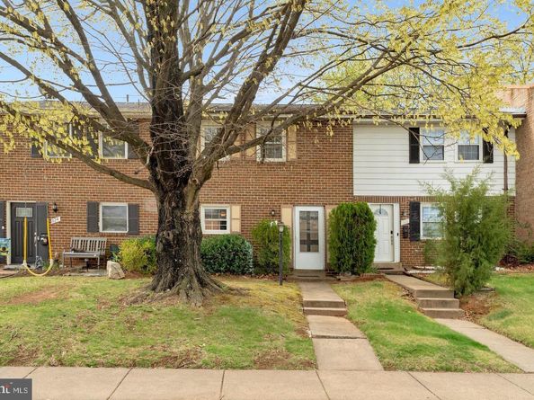 322 E Maple Avenue, Sterling VA 20164