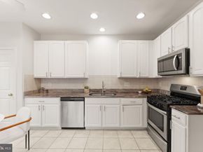 47779 Scotsborough, Sterling VA 20165