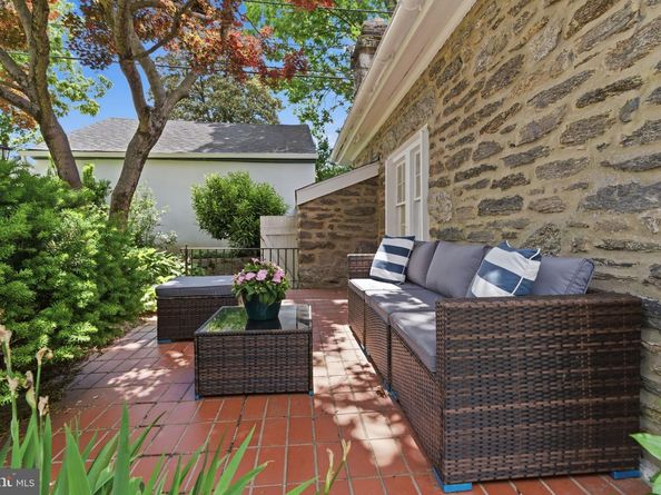 3226 W Penn Street, Philadelphia PA 19129