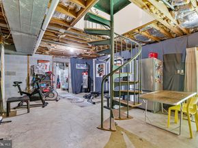 6952 Kyleakin Court, Mclean VA 22101
