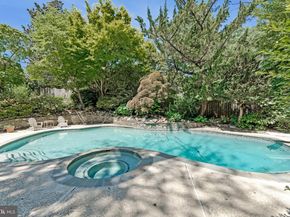 6952 Kyleakin Court, Mclean VA 22101