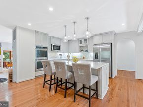 6952 Kyleakin Court, Mclean VA 22101