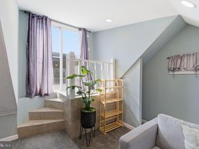 1102 S Front Street, Philadelphia PA 19147
