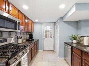 1102 S Front Street, Philadelphia PA 19147