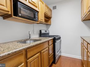 1810 Rittenhouse Square 212, Philadelphia PA 19103