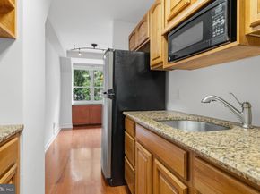 1810 Rittenhouse Square 212, Philadelphia PA 19103
