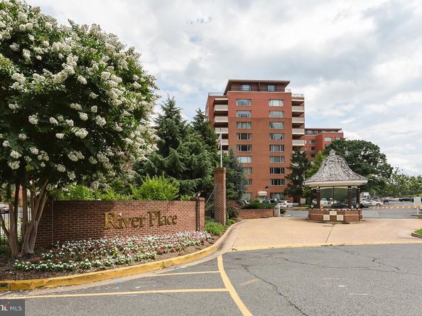1011 Arlington Boulevard 648, Arlington VA 22209