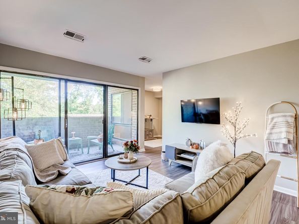 11260 Chestnut Grove Square 339, Reston VA 20190