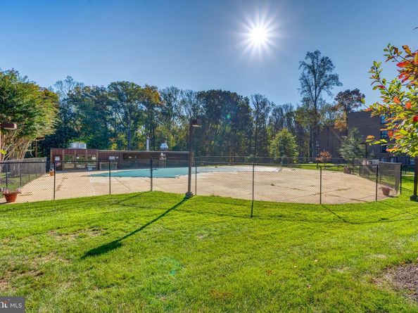 11260 Chestnut Grove Square 339, Reston VA 20190