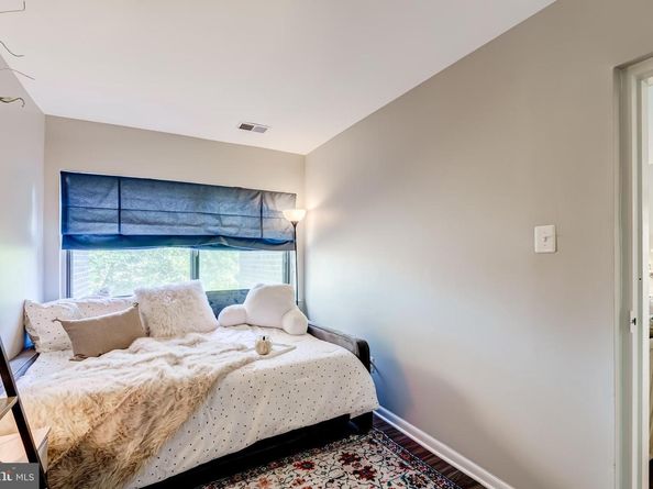 11260 Chestnut Grove Square 339, Reston VA 20190